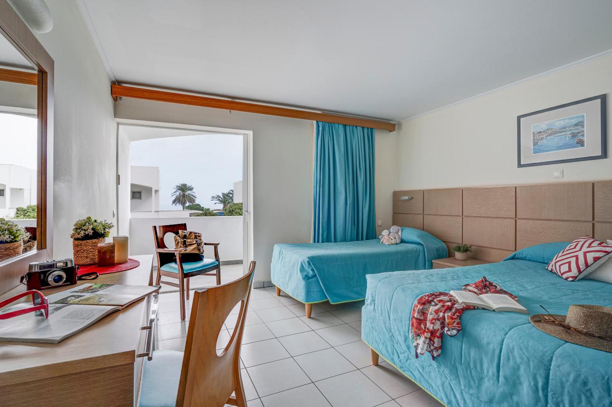Kinetta Beach Resort And Spa Buitenkant foto