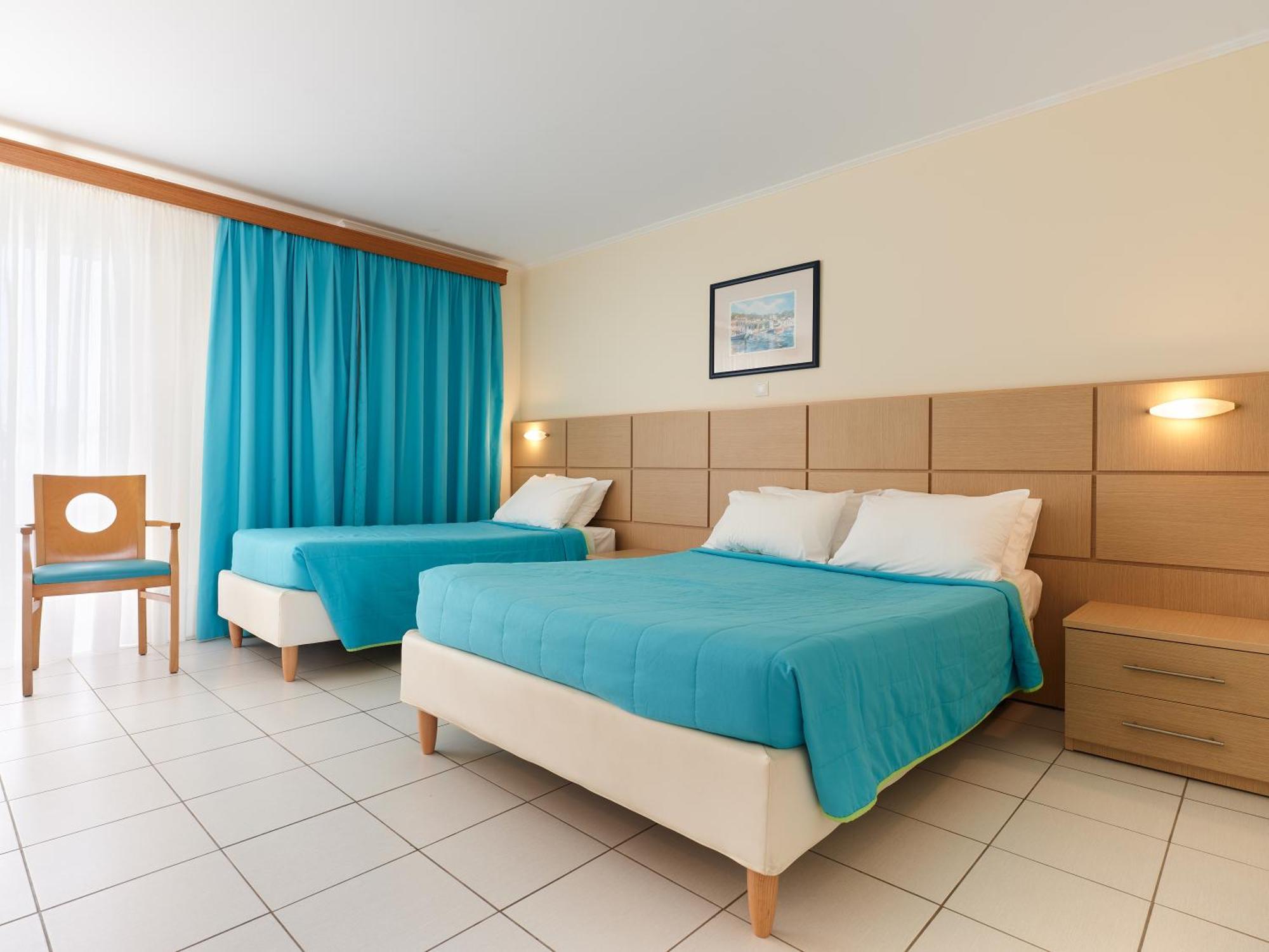 Kinetta Beach Resort And Spa Buitenkant foto