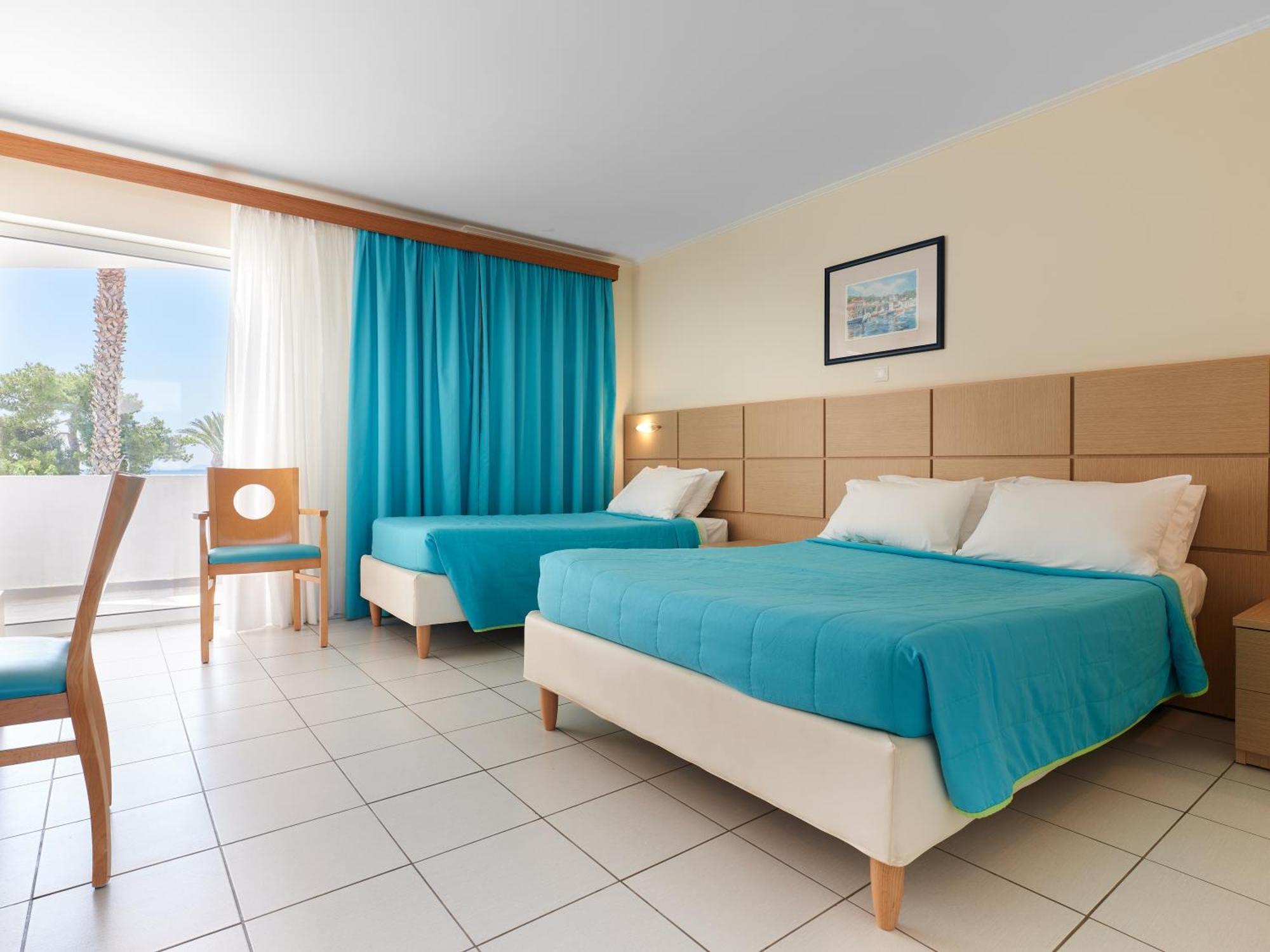 Kinetta Beach Resort And Spa Buitenkant foto