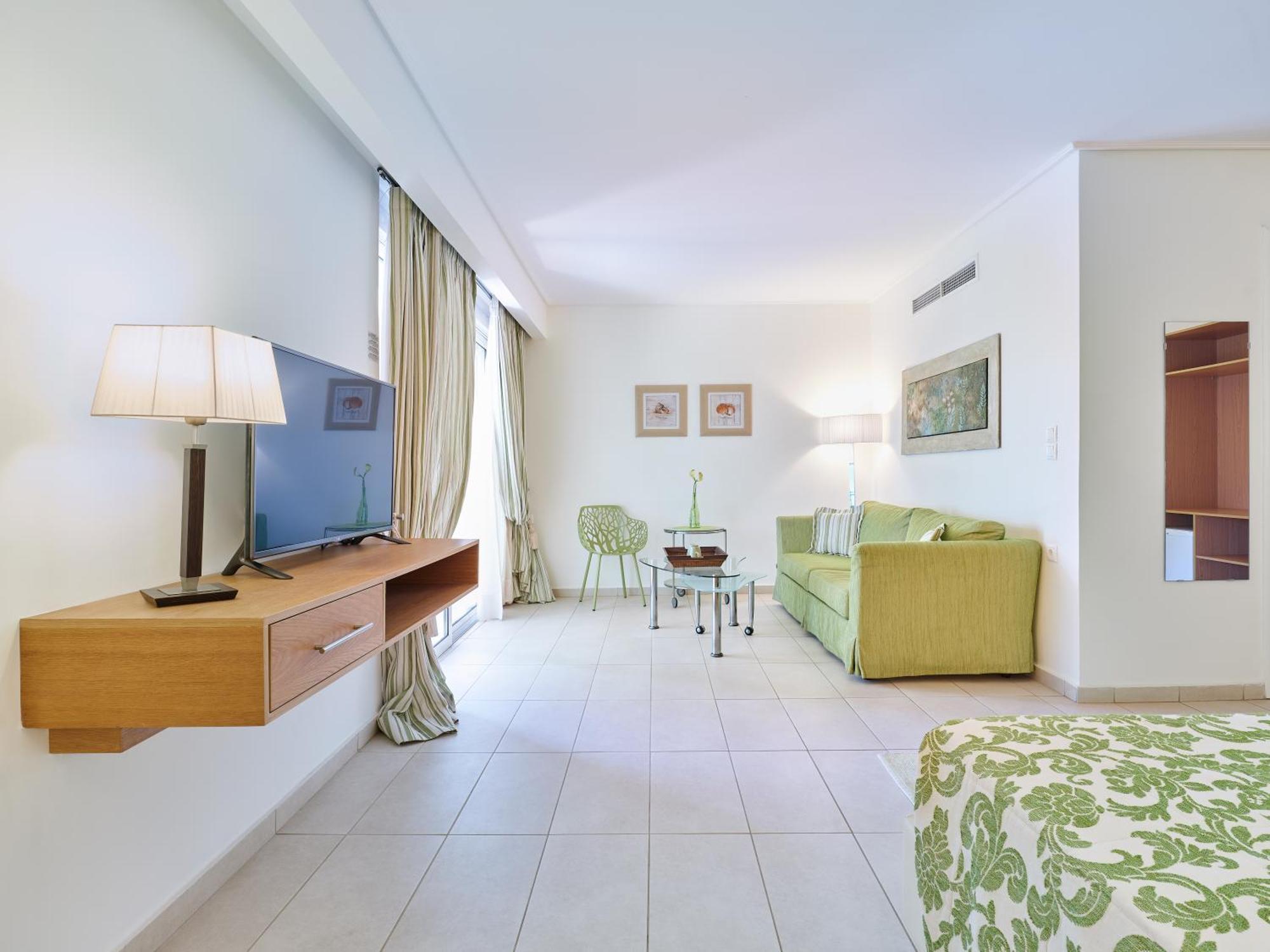 Kinetta Beach Resort And Spa Buitenkant foto