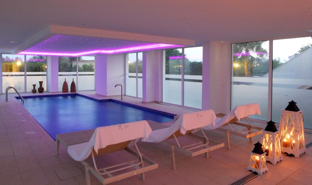 Kinetta Beach Resort And Spa Buitenkant foto