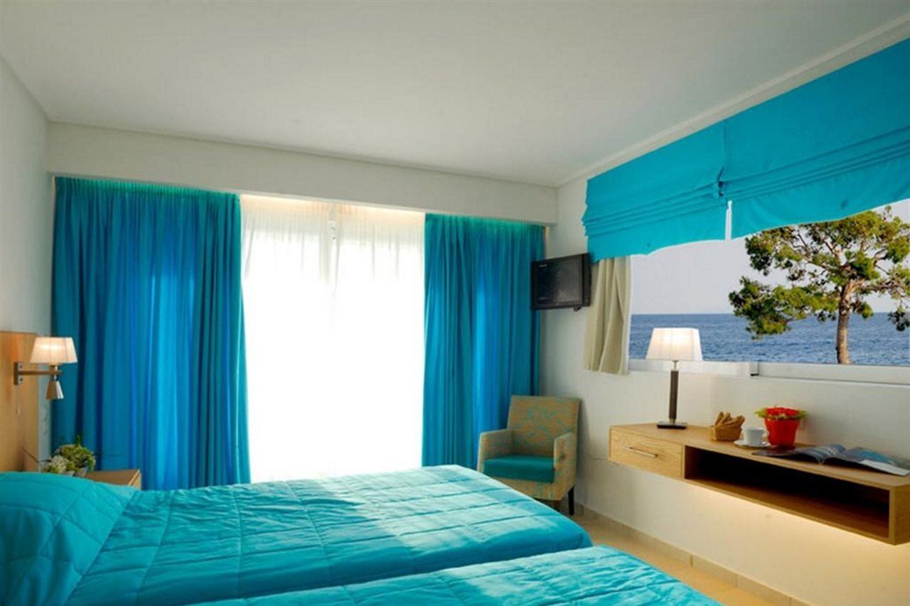 Kinetta Beach Resort And Spa Buitenkant foto